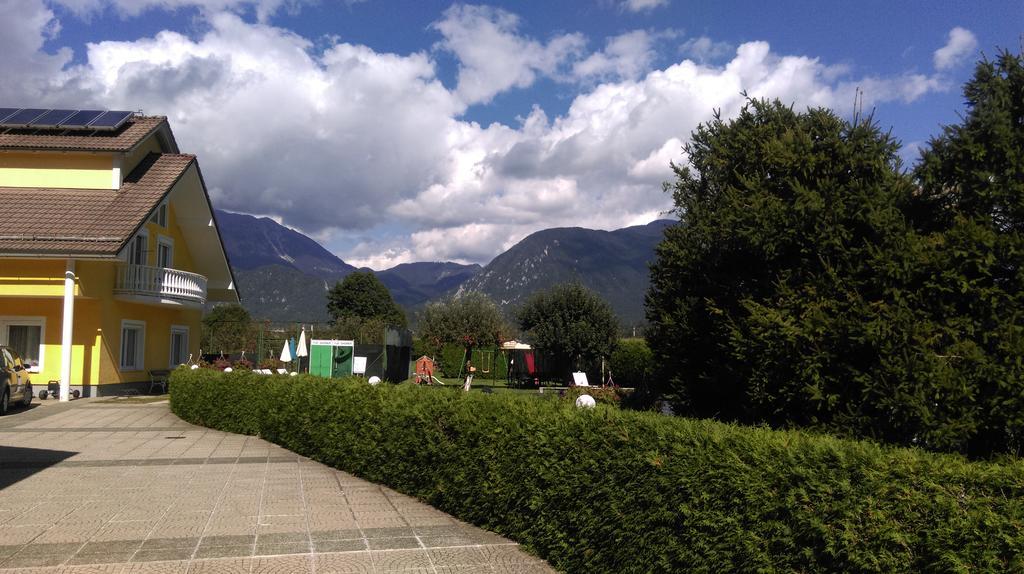 Sport Manca Garni Hotel Радовлица Екстериор снимка